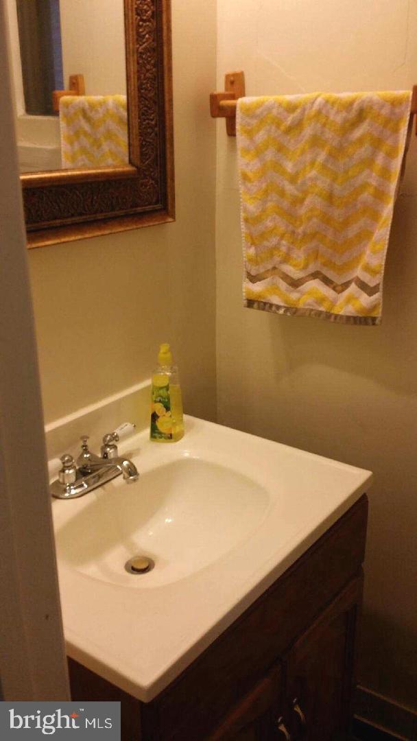 237 Elm St Nw Property Photo 2