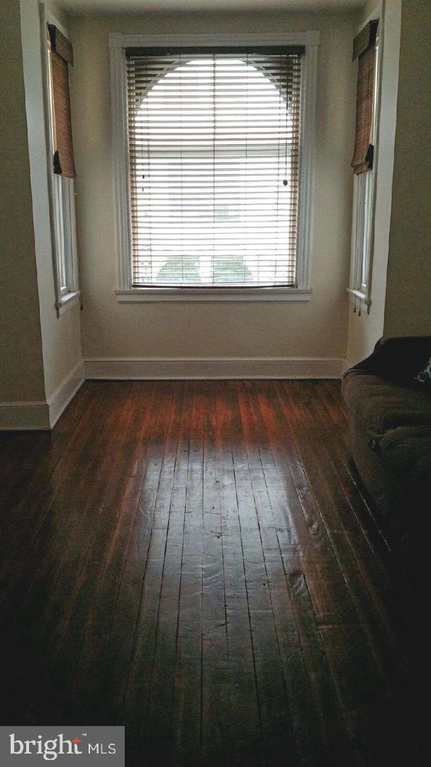 237 Elm St Nw Property Photo 3