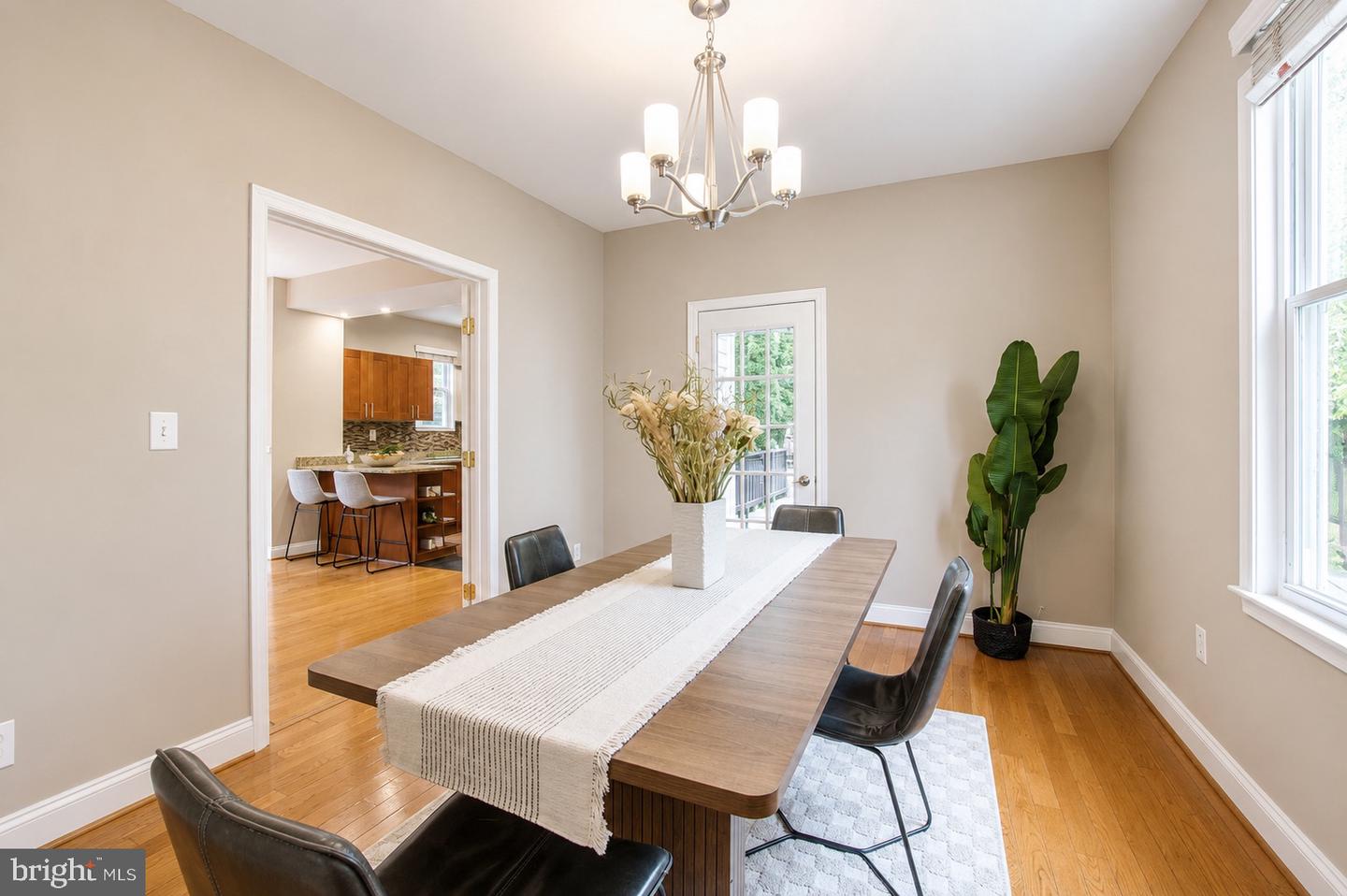 1257 Newton St Ne Property Photo 12
