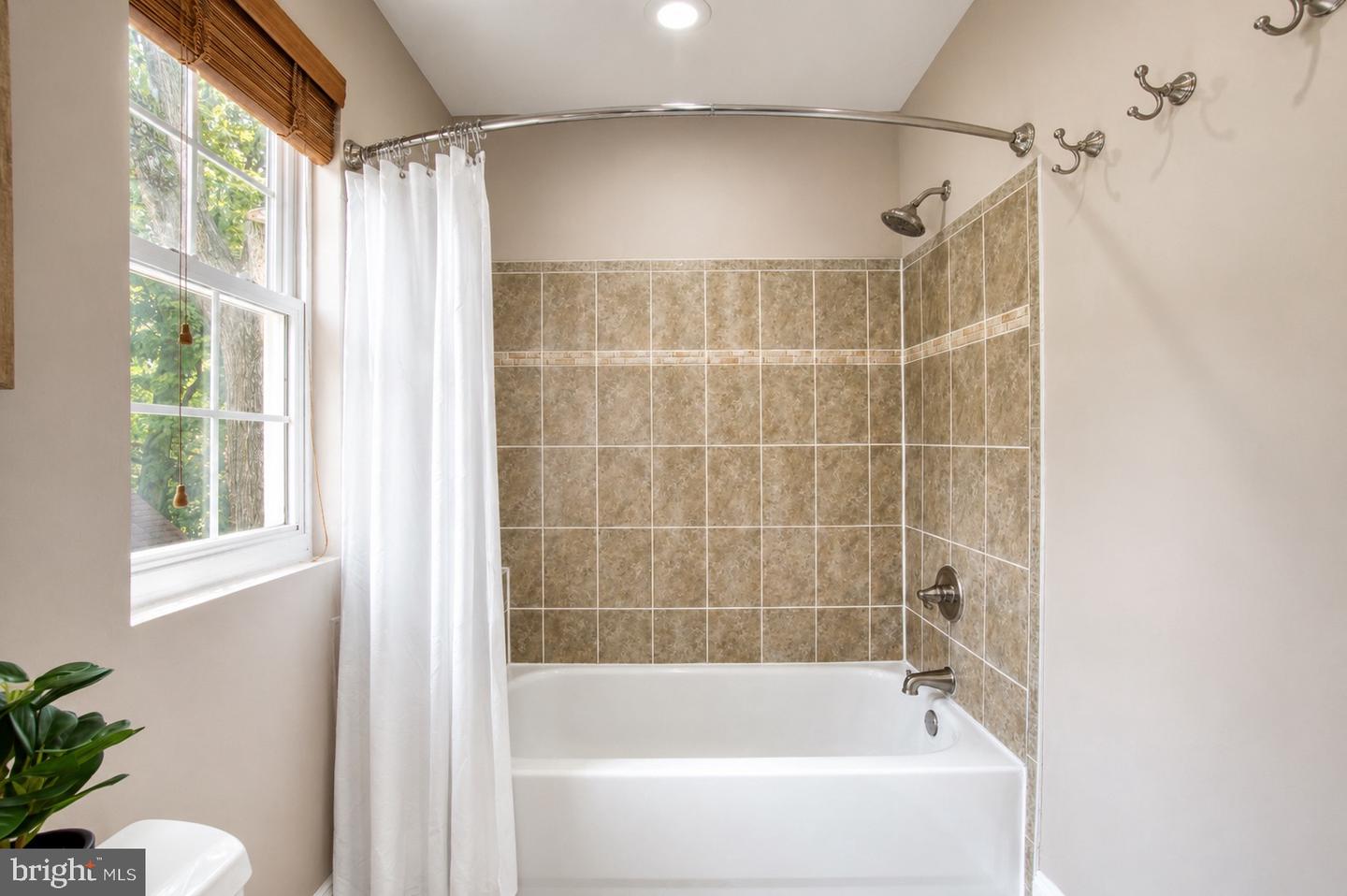 1257 Newton St Ne Property Photo 20