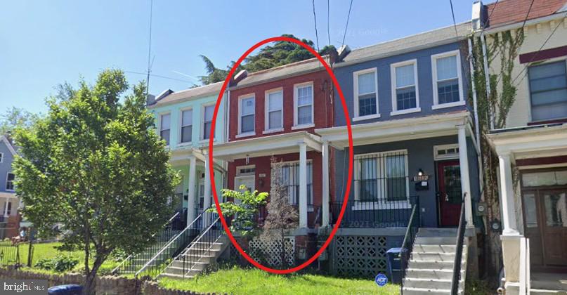 1607 U ST SE Property Photo 1