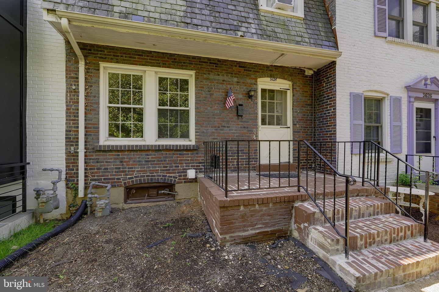 3624 S St Nw Property Photo 4