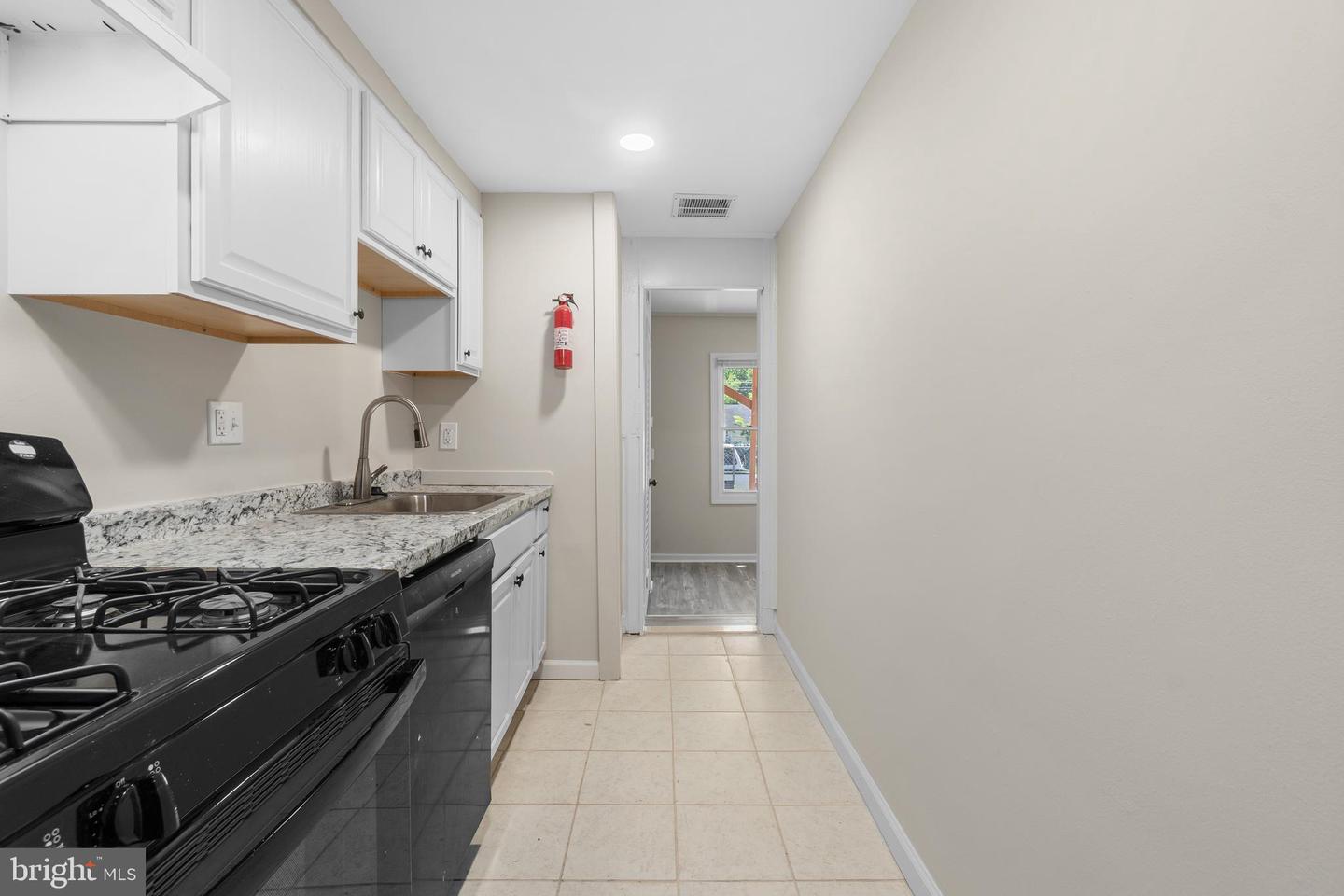 815 Malcolm X Ave Se #2 Property Photo 6