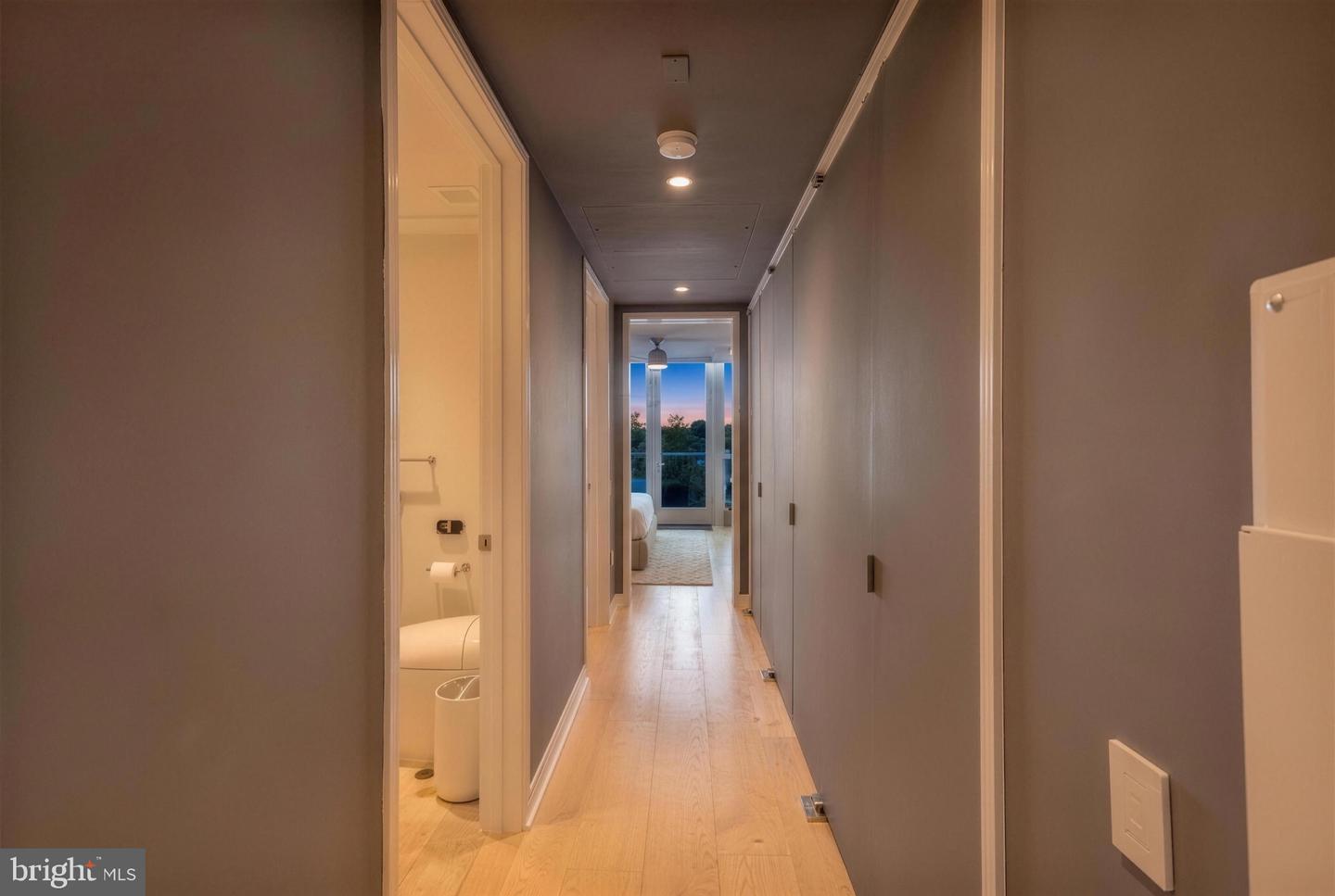 601 Wharf St Sw #208 Property Photo 9