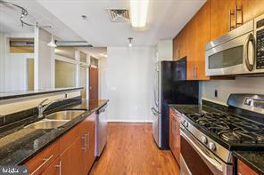 1390 Kenyon St Nw #702 Property Photo 4