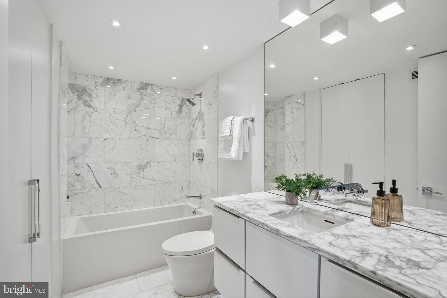 2500 Virginia Ave Nw #714-s Property Photo 21