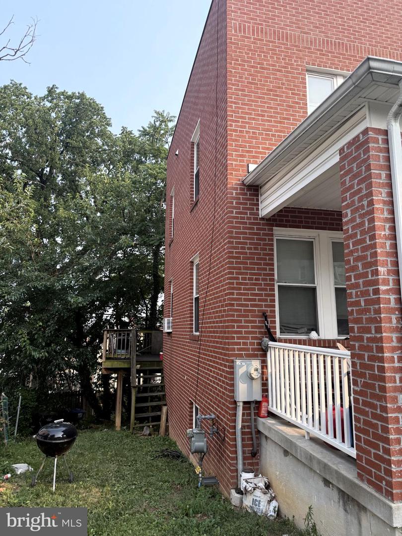 1281 Penn St Ne Property Photo 3