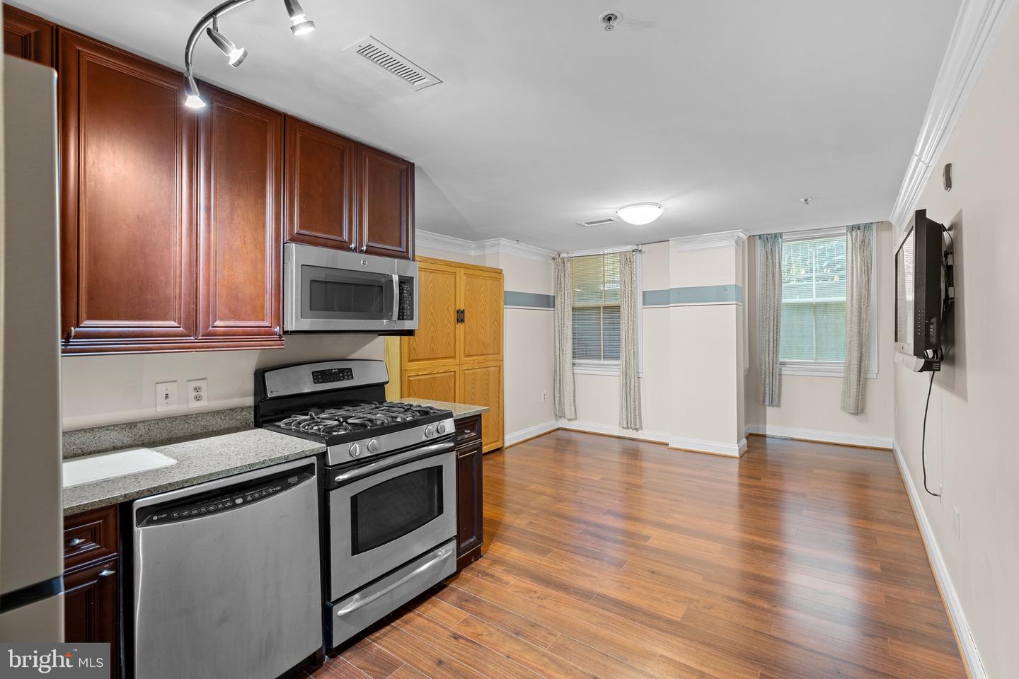 1210 R St Nw #b1 Property Photo 5