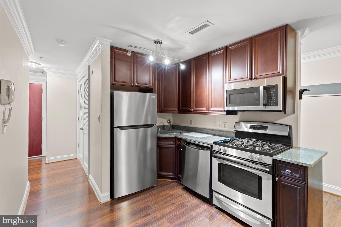 1210 R St Nw #b1 Property Photo 6
