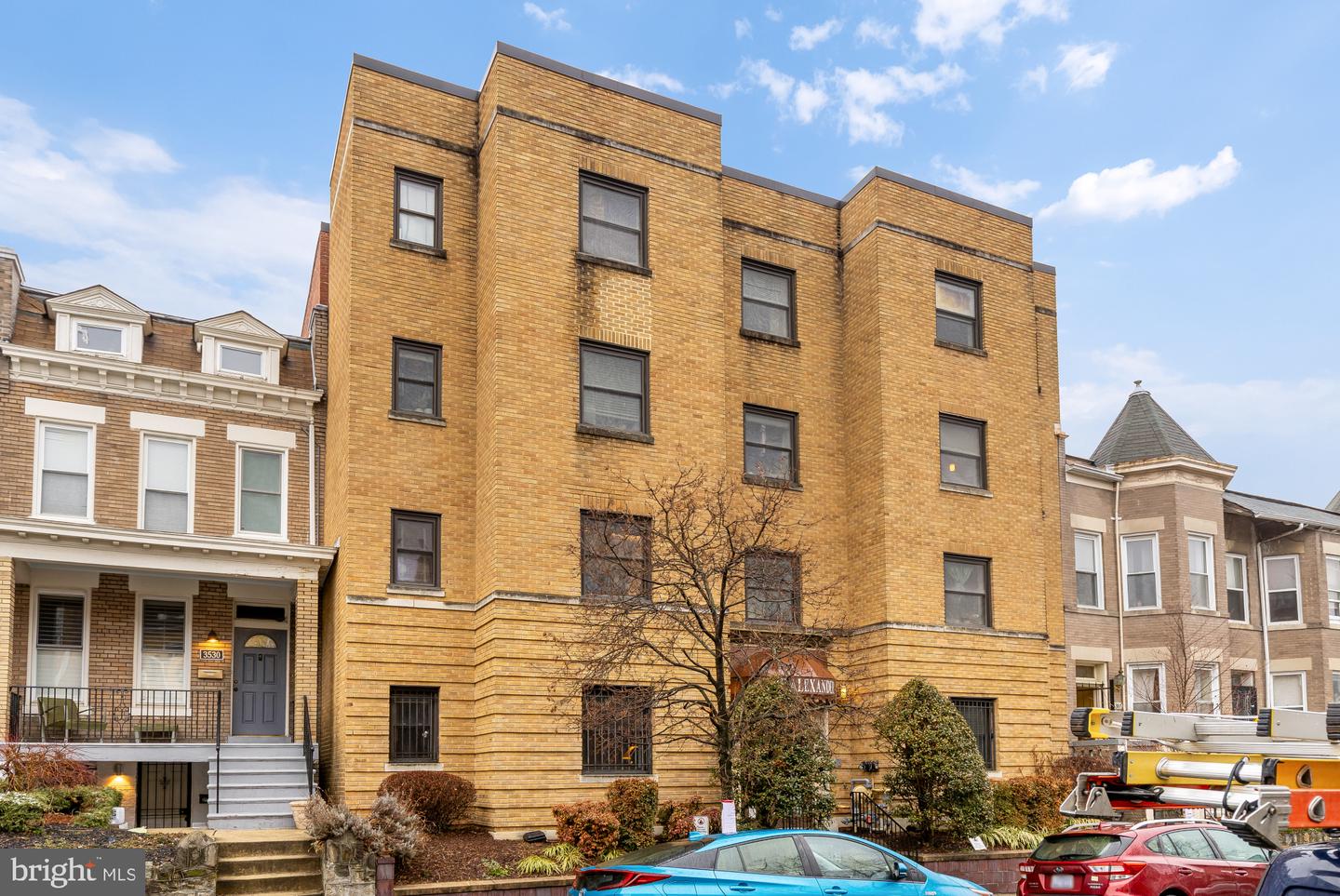 3534 10th St Nw #200 Property Photo 1