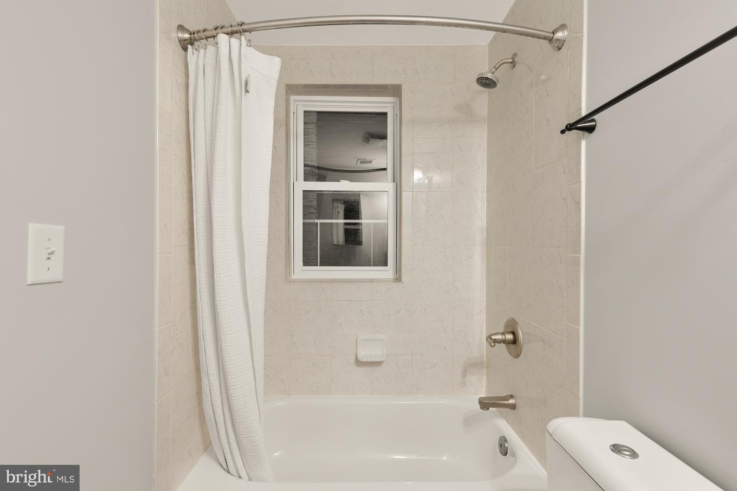 3534 10th St Nw #200 Property Photo 9