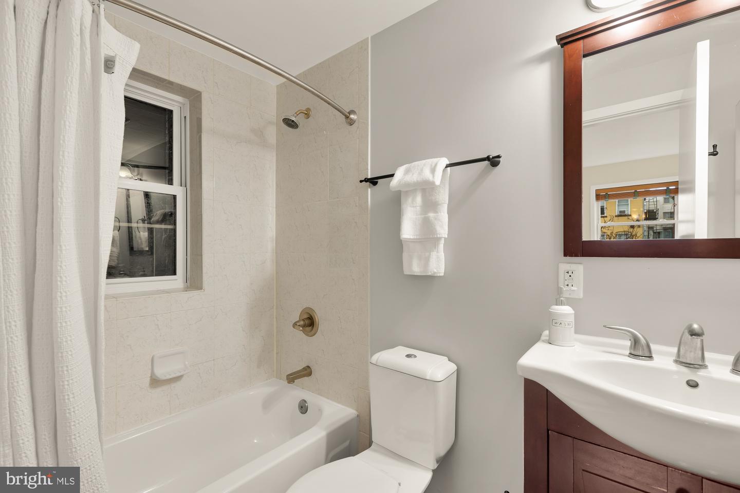 3534 10th St Nw #200 Property Photo 10