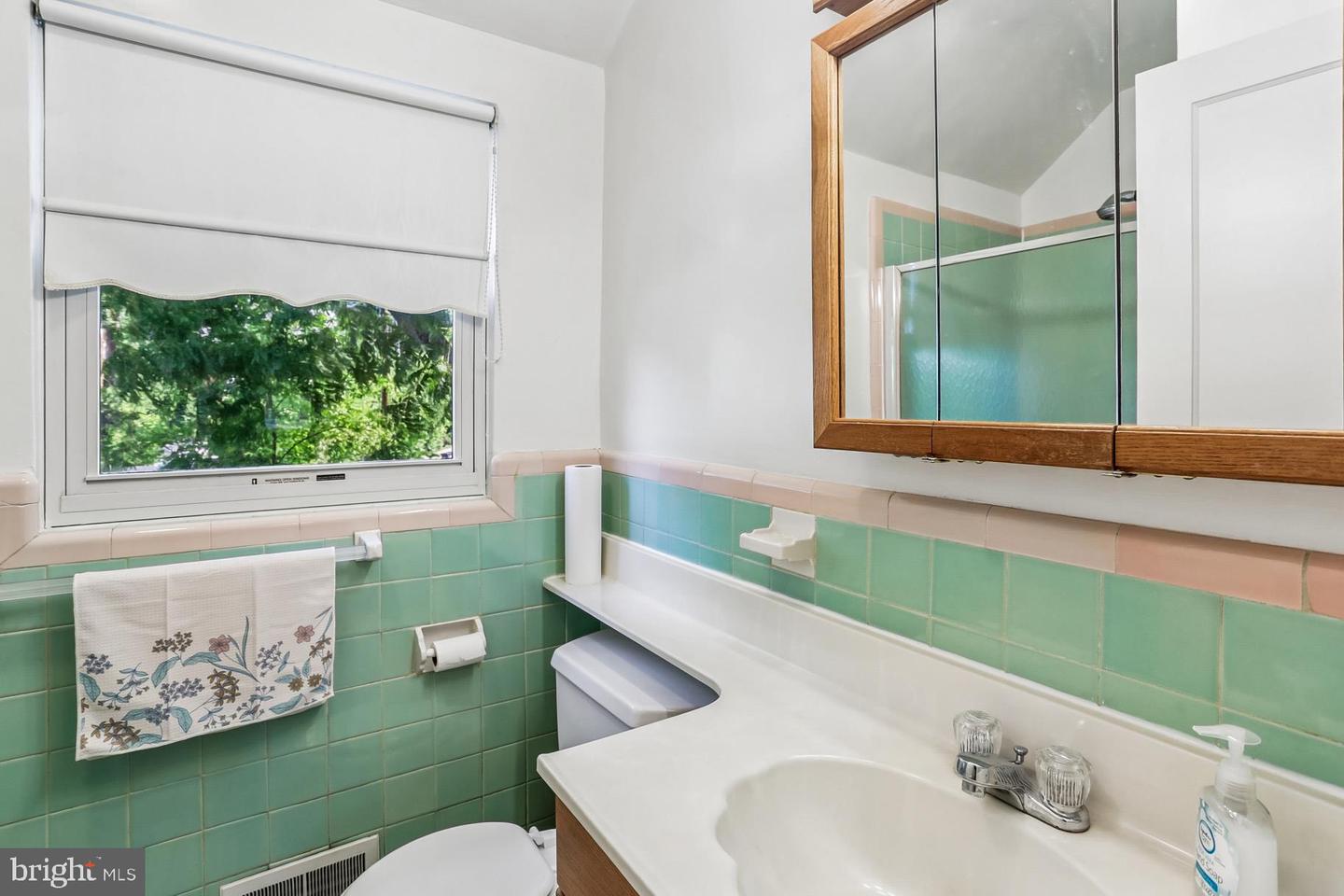 1674 Varnum Pl Ne Property Photo 6