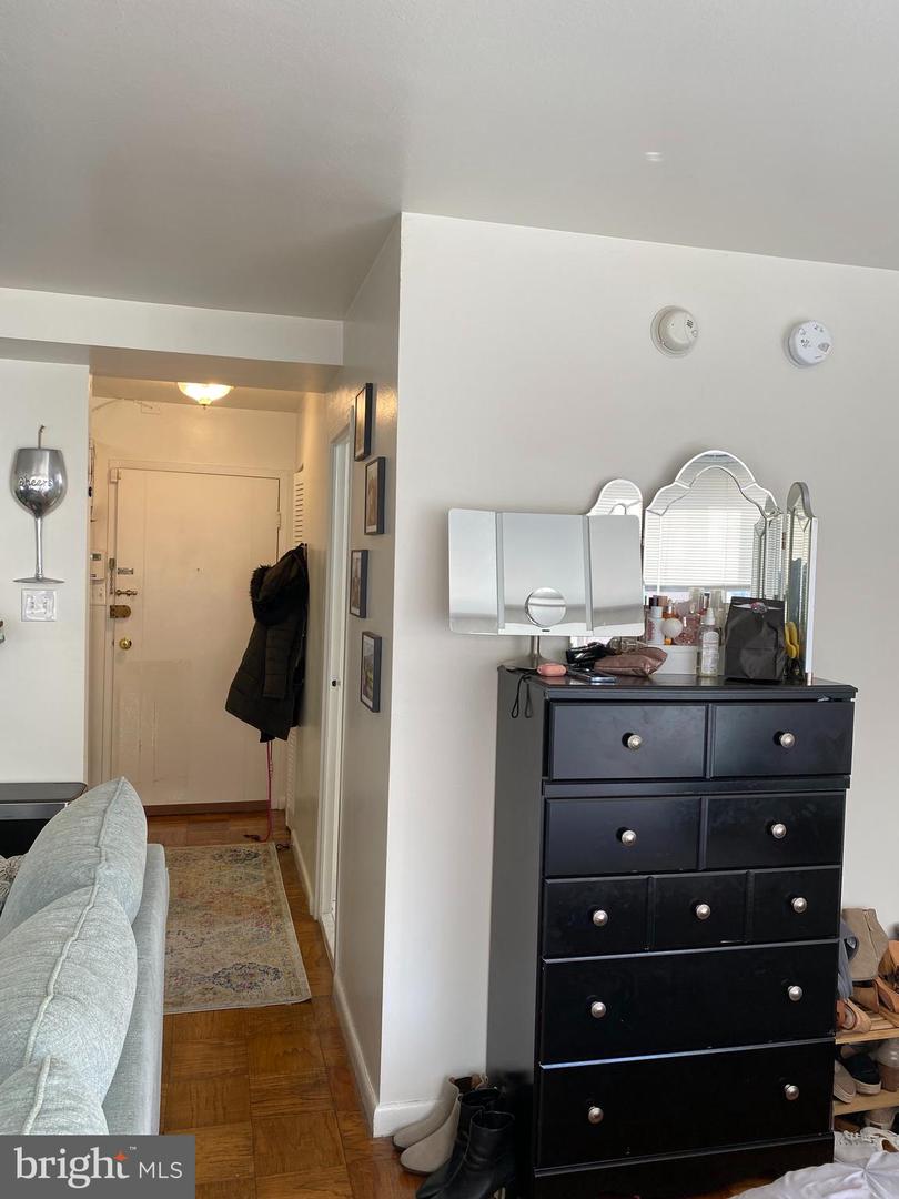 922 24th St Nw #206 Property Photo 10