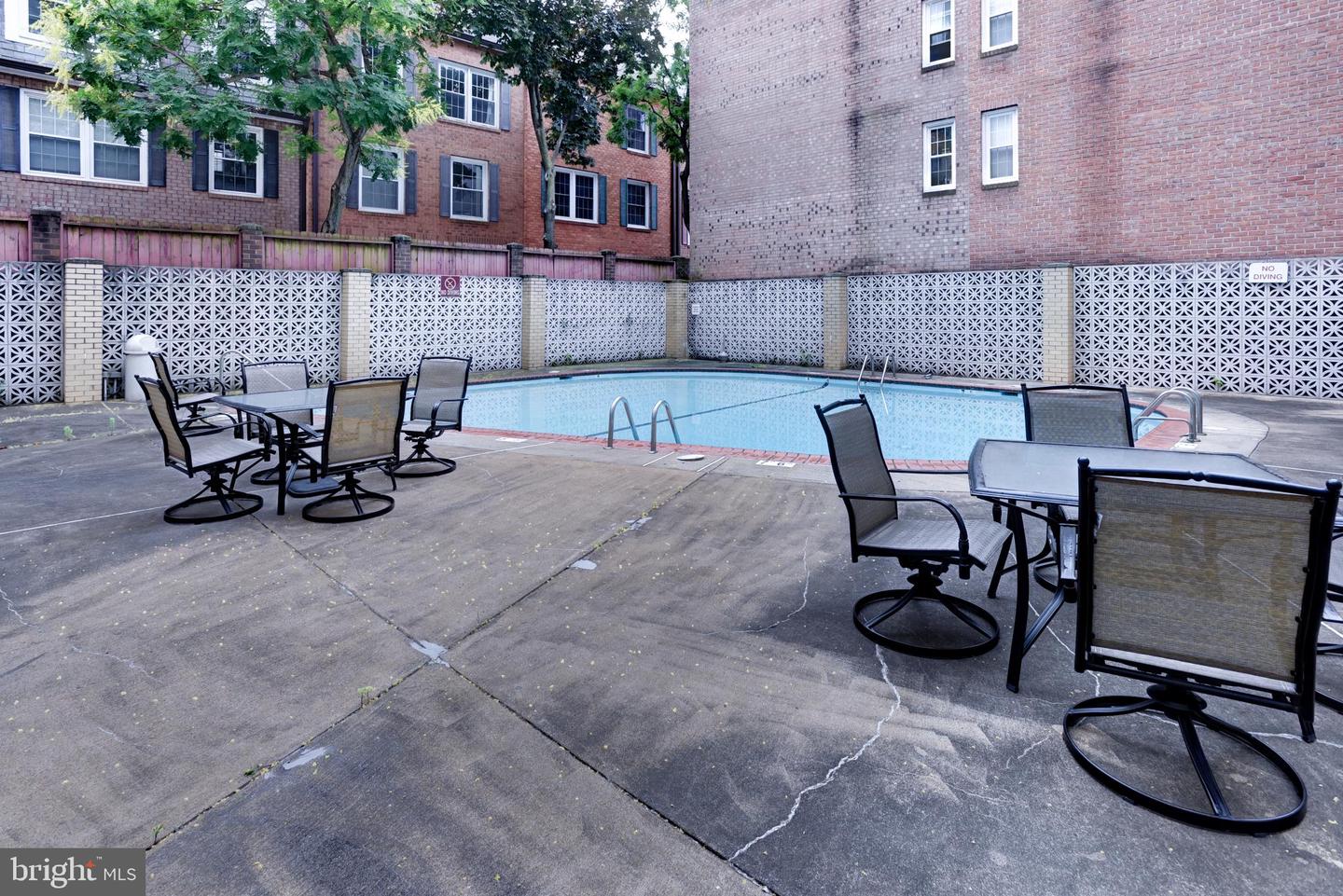 922 24th St Nw #206 Property Photo 36