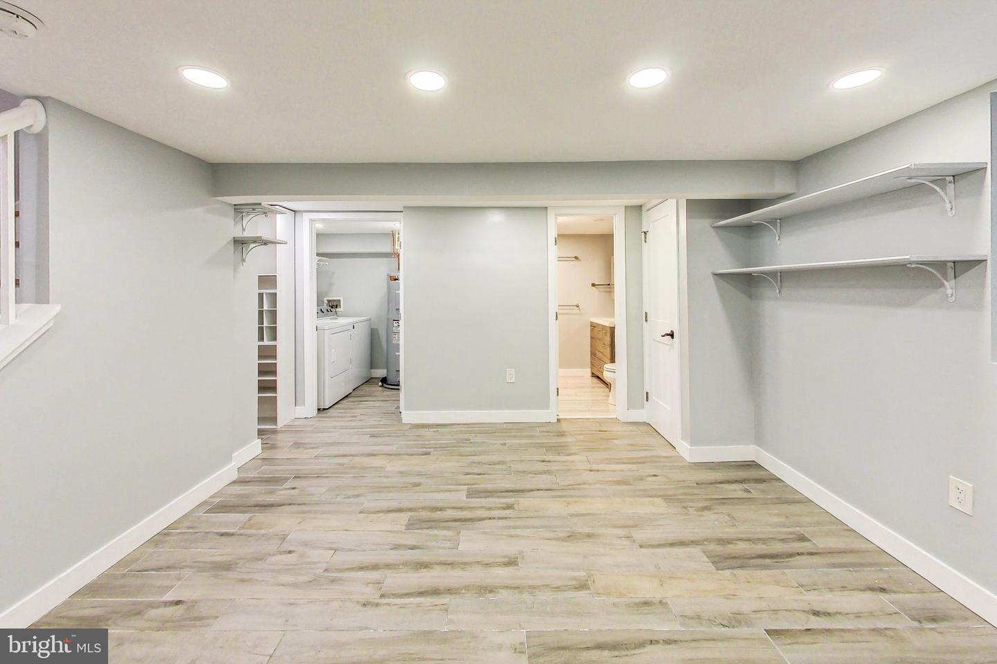 5008 6th Pl Ne Property Photo 15