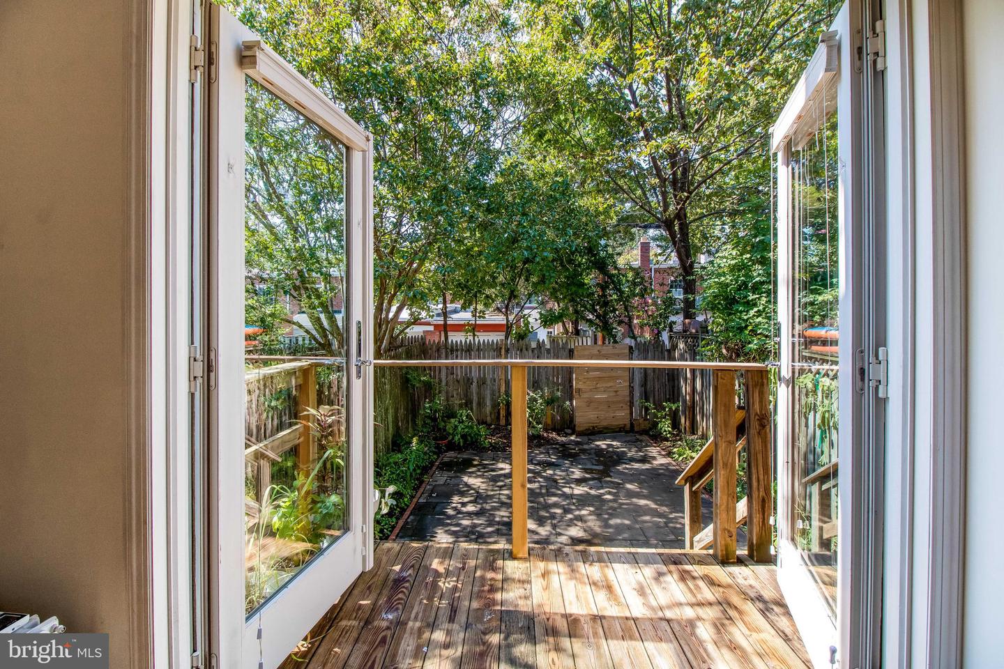 2224 Observatory Pl Nw Property Photo 7