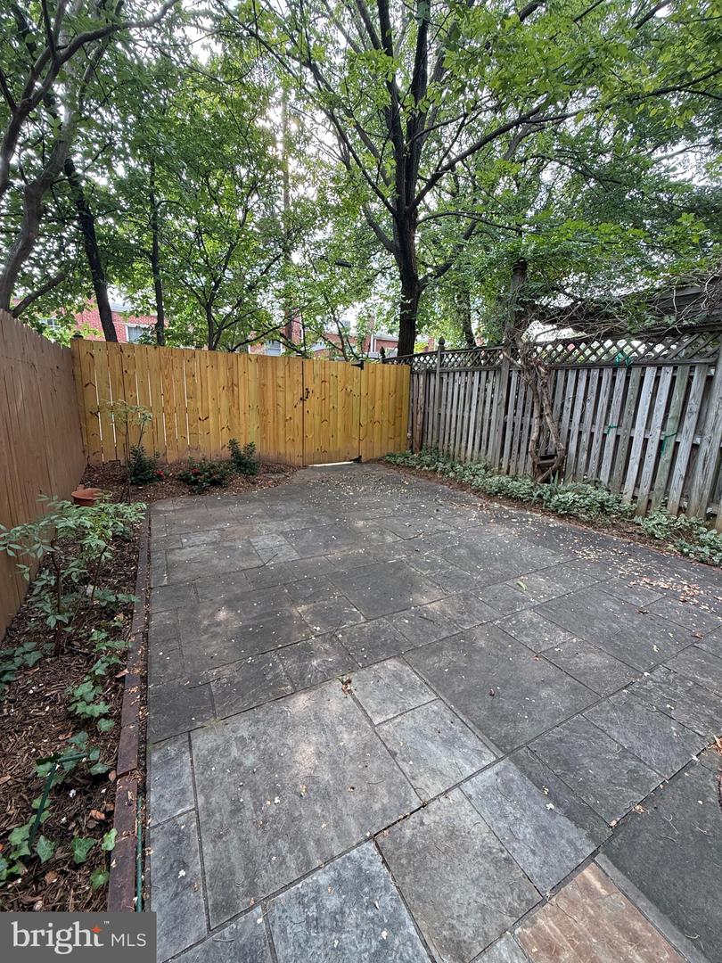 2224 Observatory Pl Nw Property Photo 8