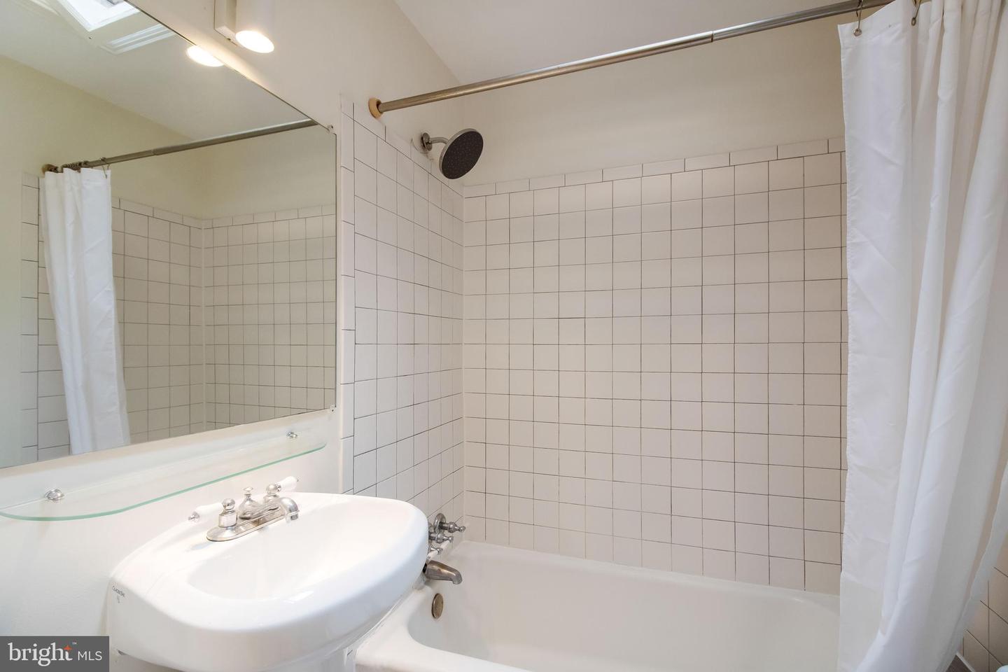 2224 Observatory Pl Nw Property Photo 12