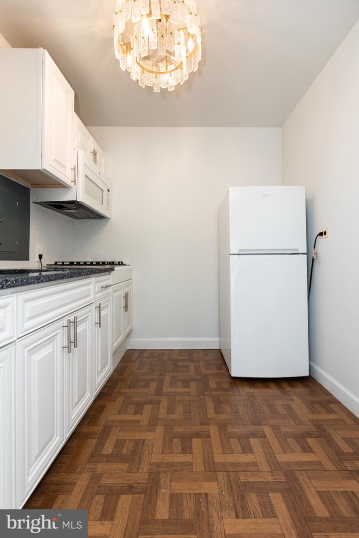 730 24th St Nw #414 Property Photo 4