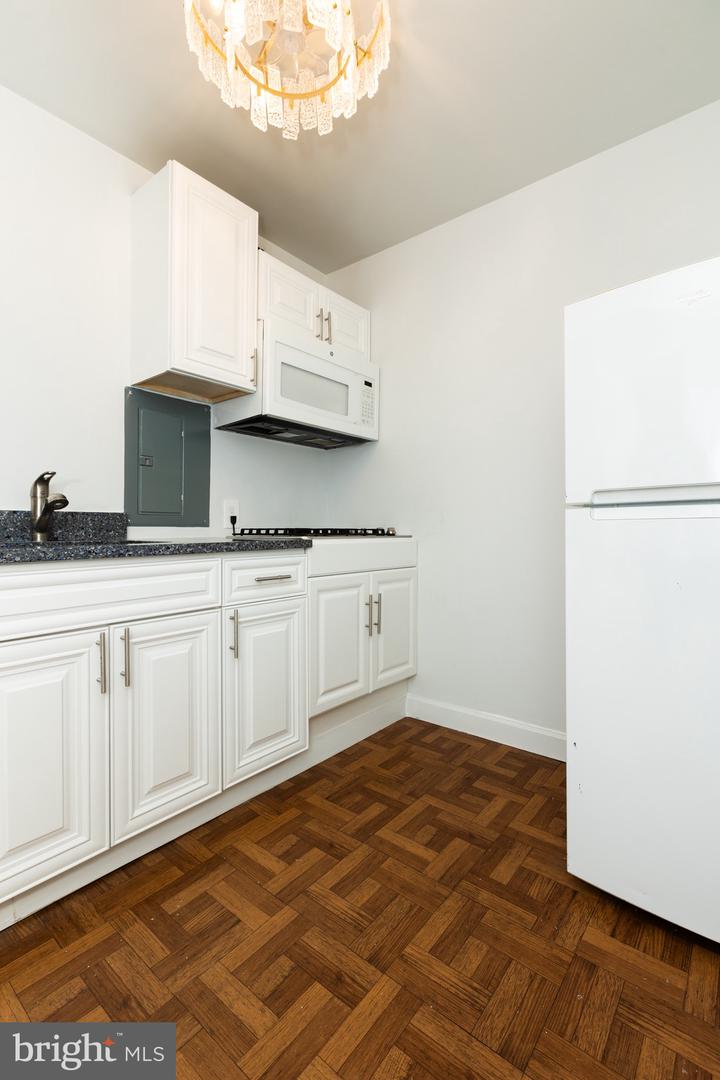 730 24th St Nw #414 Property Photo 5