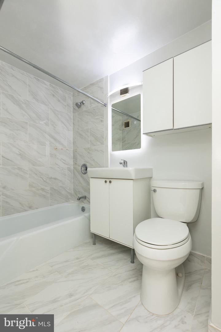 730 24th St Nw #414 Property Photo 15