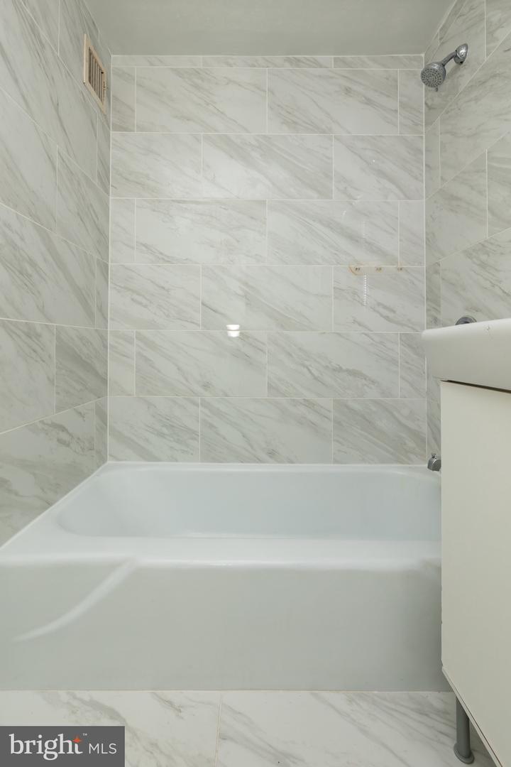 730 24th St Nw #414 Property Photo 16