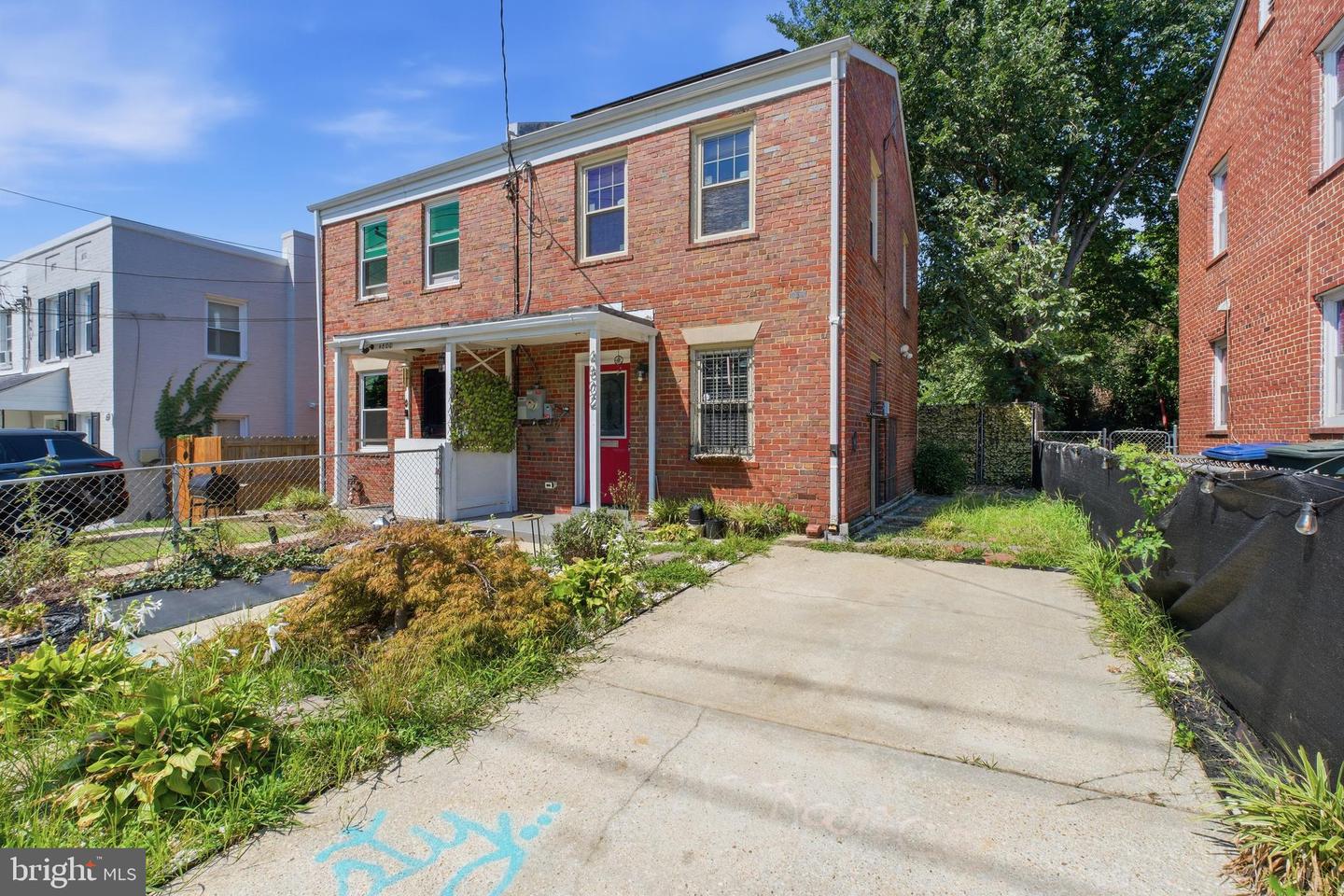 4802 B St Se Property Photo 2