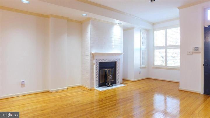 1209 E St Ne Property Photo 7