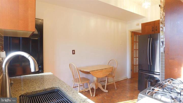 1209 E St Ne Property Photo 12