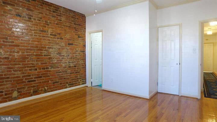 1209 E St Ne Property Photo 17