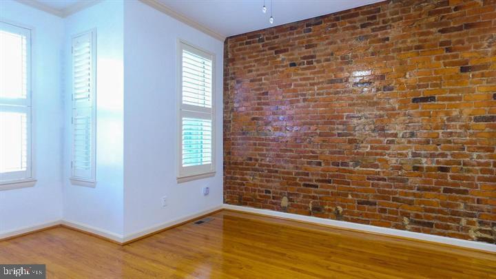 1209 E St Ne Property Photo 18