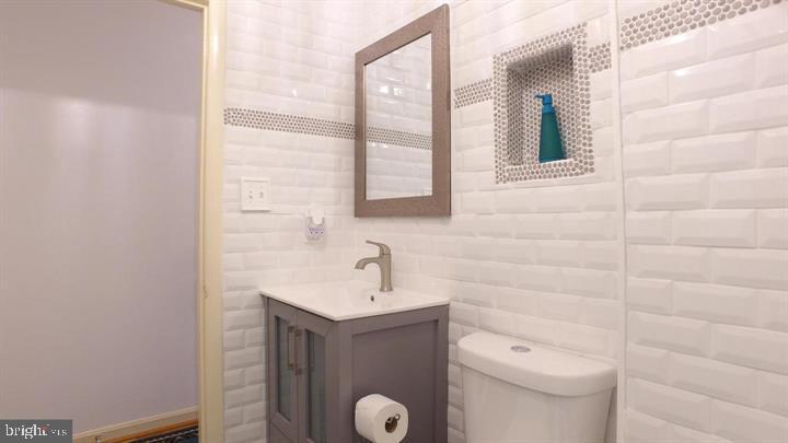 1209 E St Ne Property Photo 35