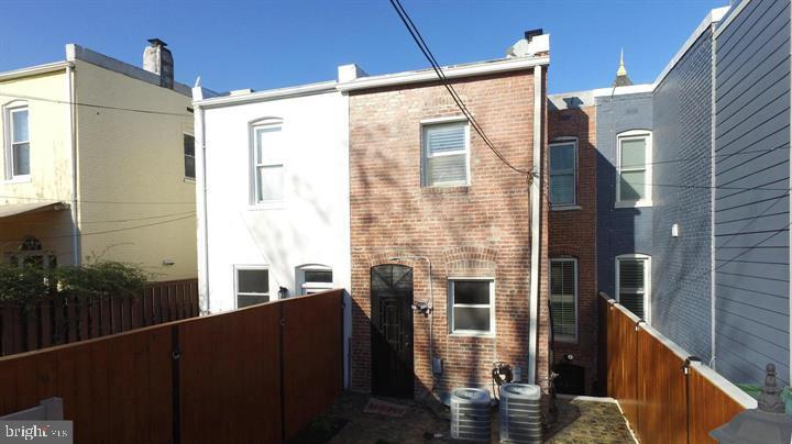 1209 E St Ne Property Photo 37