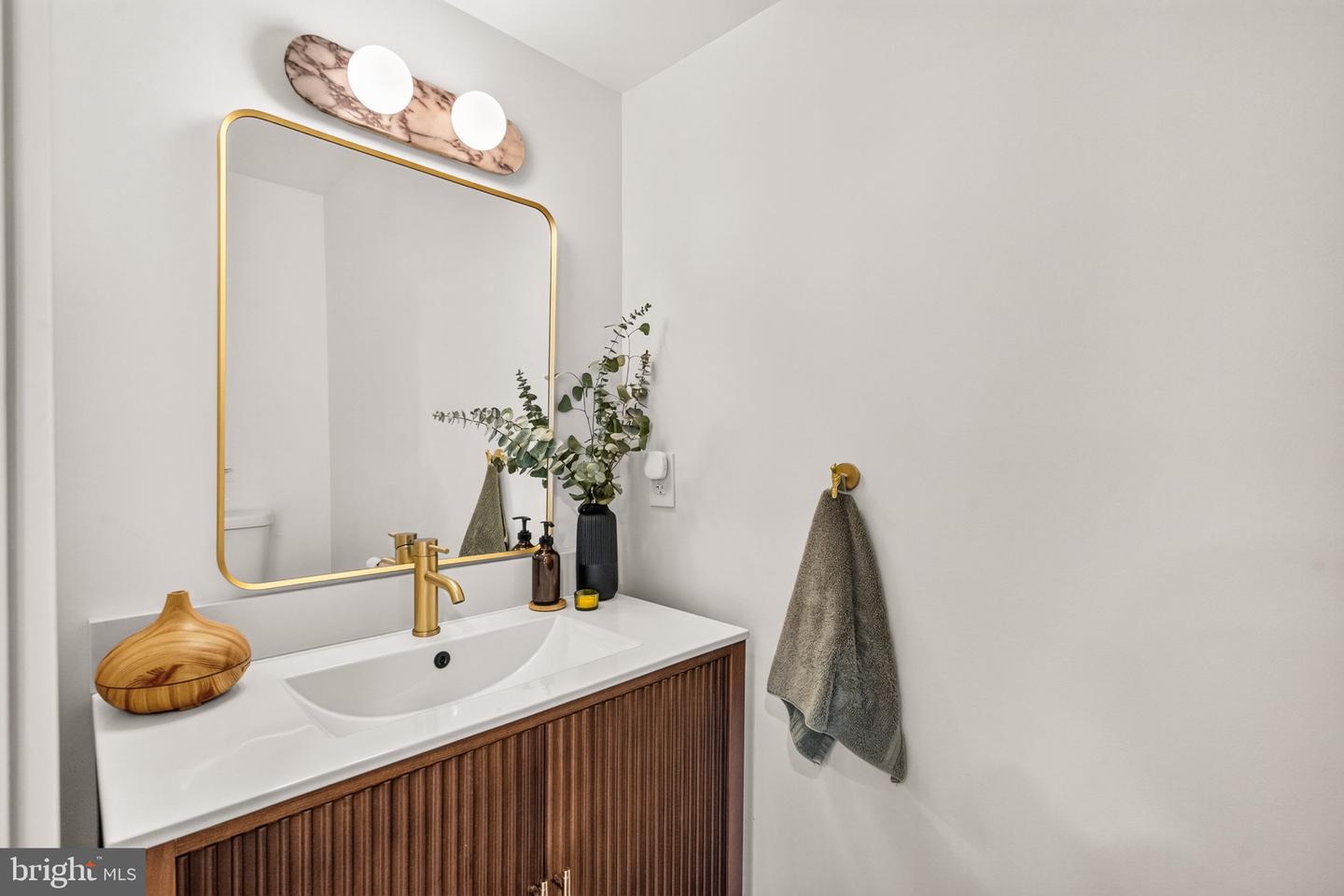 1210 Queen St Ne #1 Property Photo 17