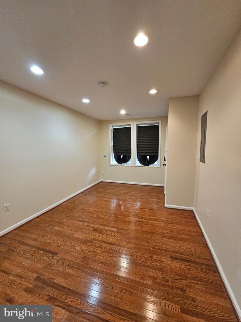 505 44th St Ne #a Property Photo 4