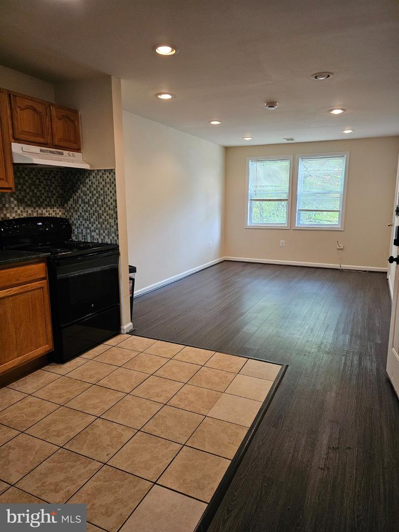 505 44th St Ne #b Property Photo 5