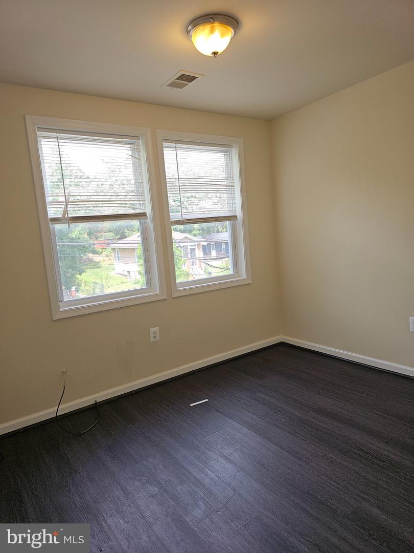 505 44th St Ne #b Property Photo 15