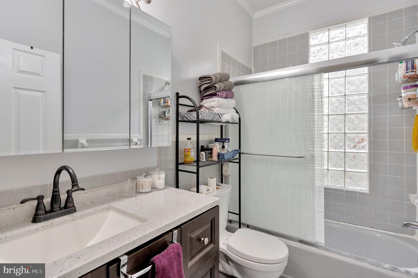 48 Q St Ne #a Property Photo 19