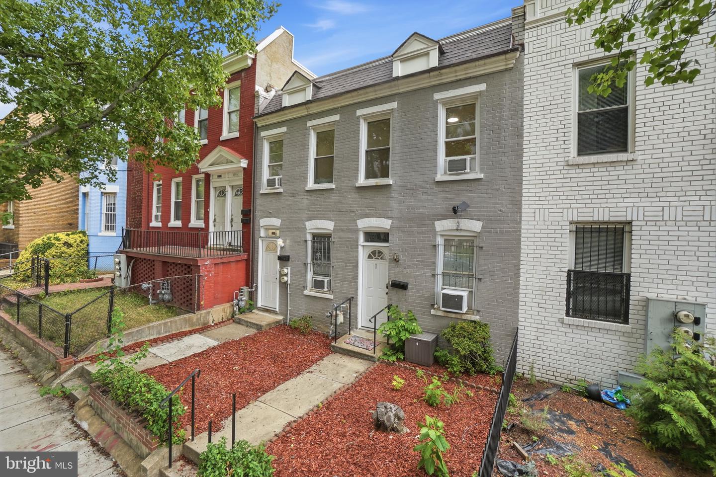 2015 4th St Ne Property Photo 2
