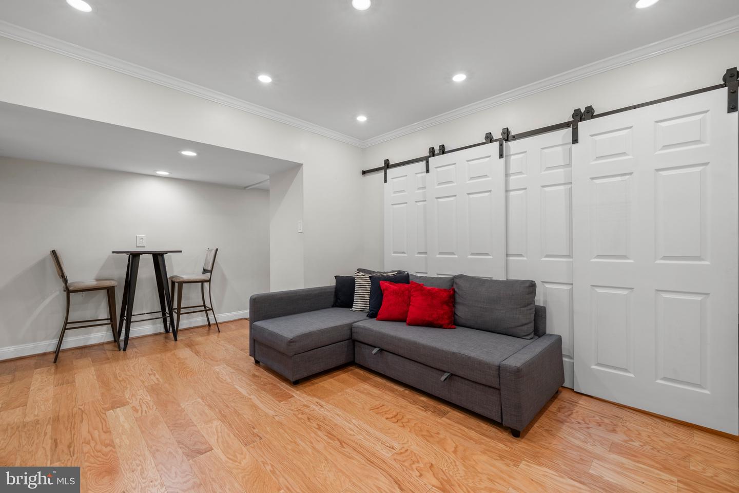 2130 N St Nw #4c Property Photo 4