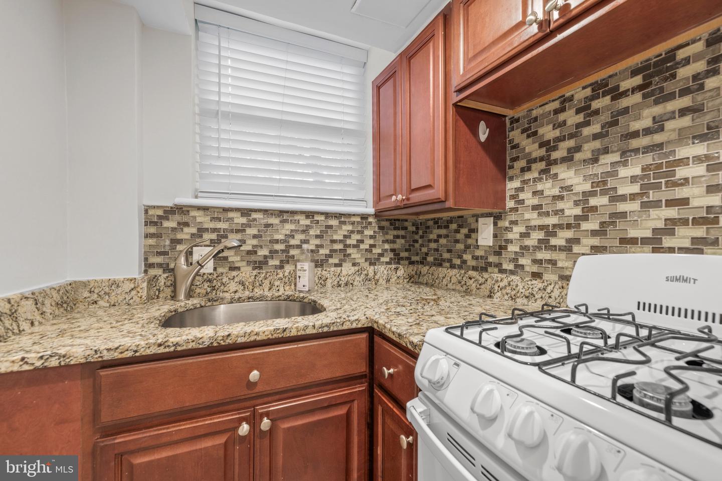 2130 N St Nw #4c Property Photo 8