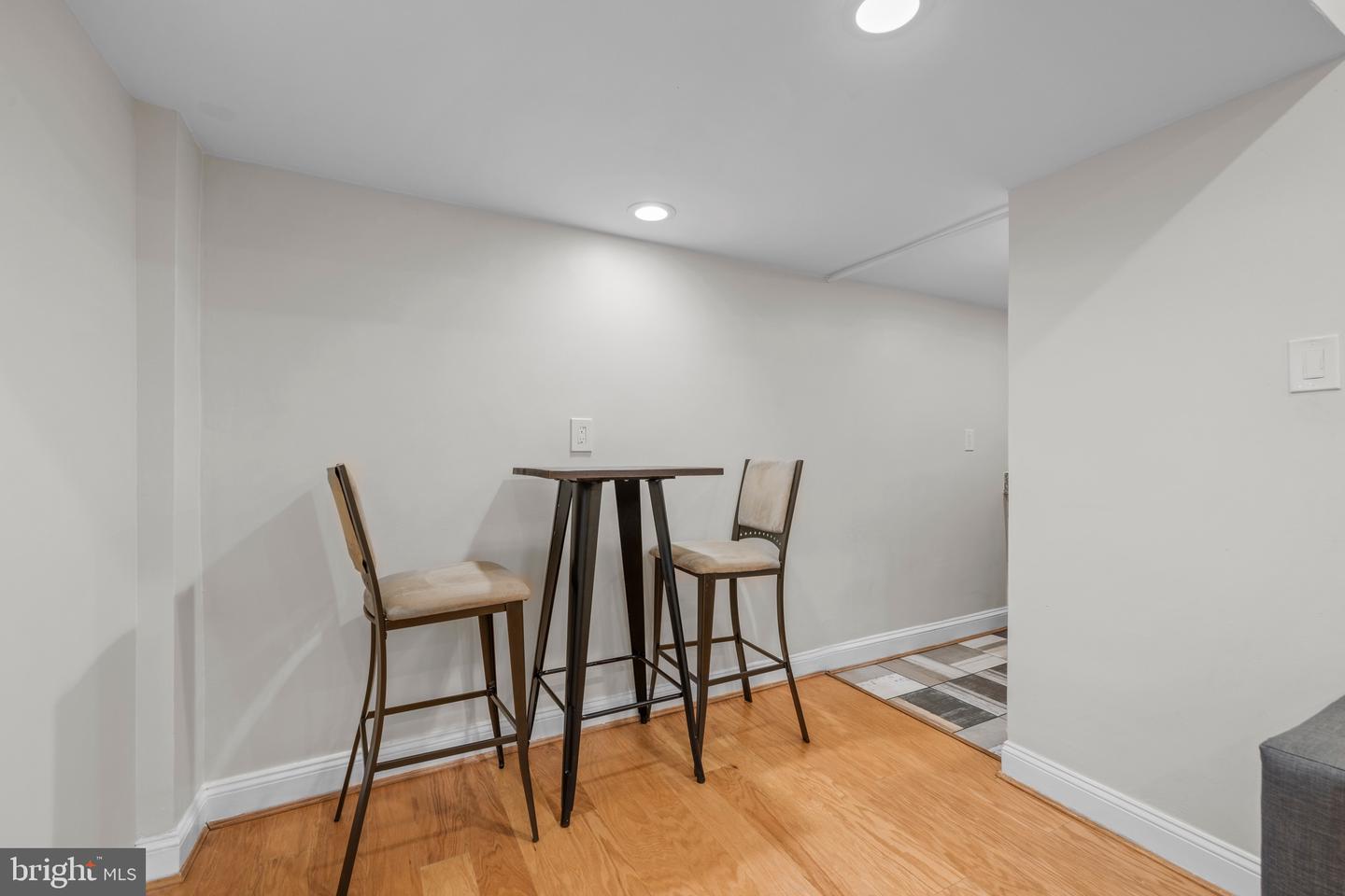 2130 N St Nw #4c Property Photo 10