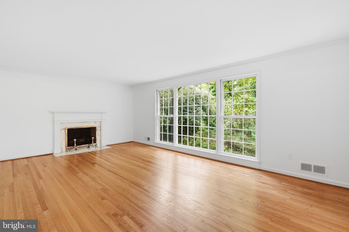 6460 32nd St Nw Property Photo 7