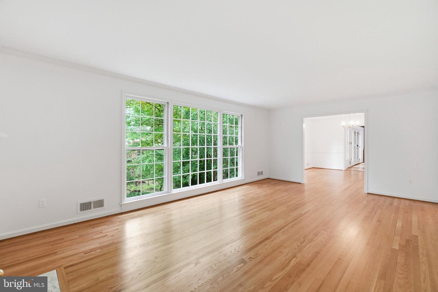 6460 32nd St Nw Property Photo 8