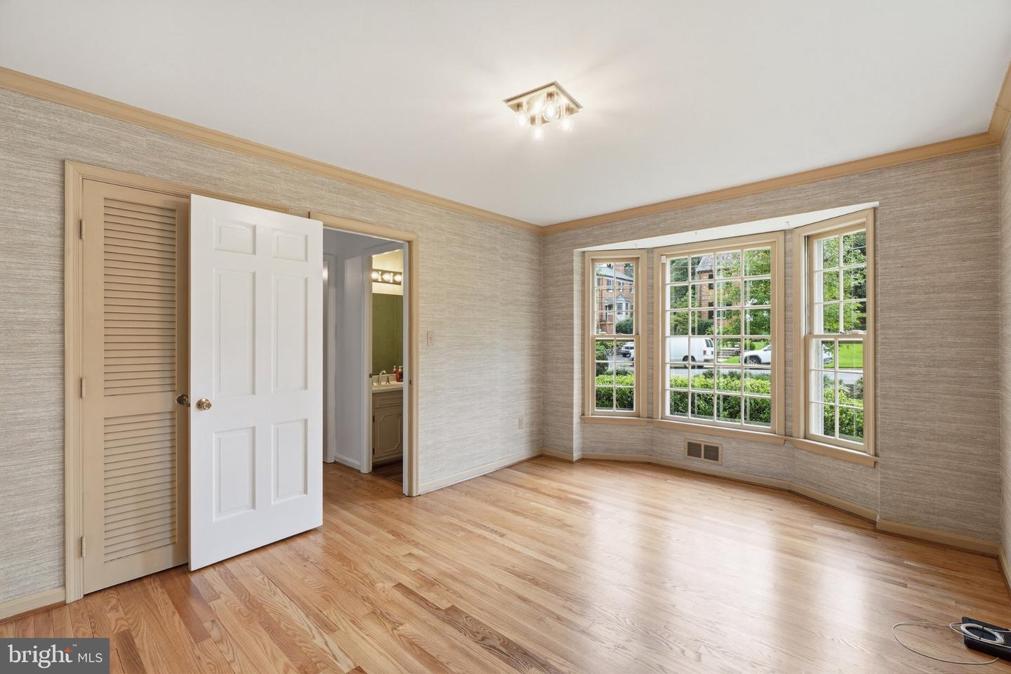 6460 32nd St Nw Property Photo 11