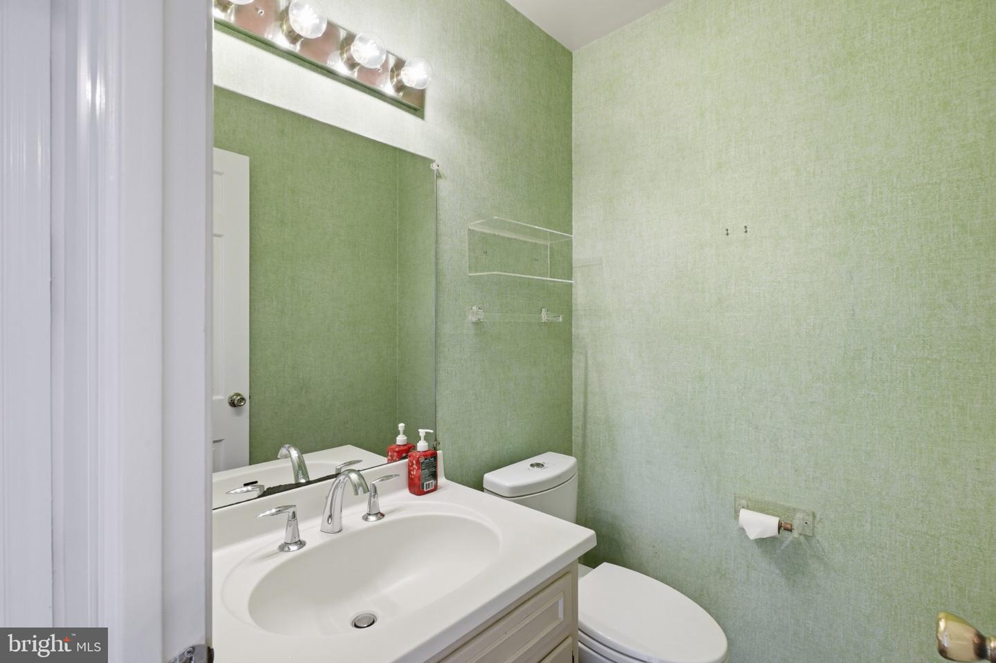 6460 32nd St Nw Property Photo 12