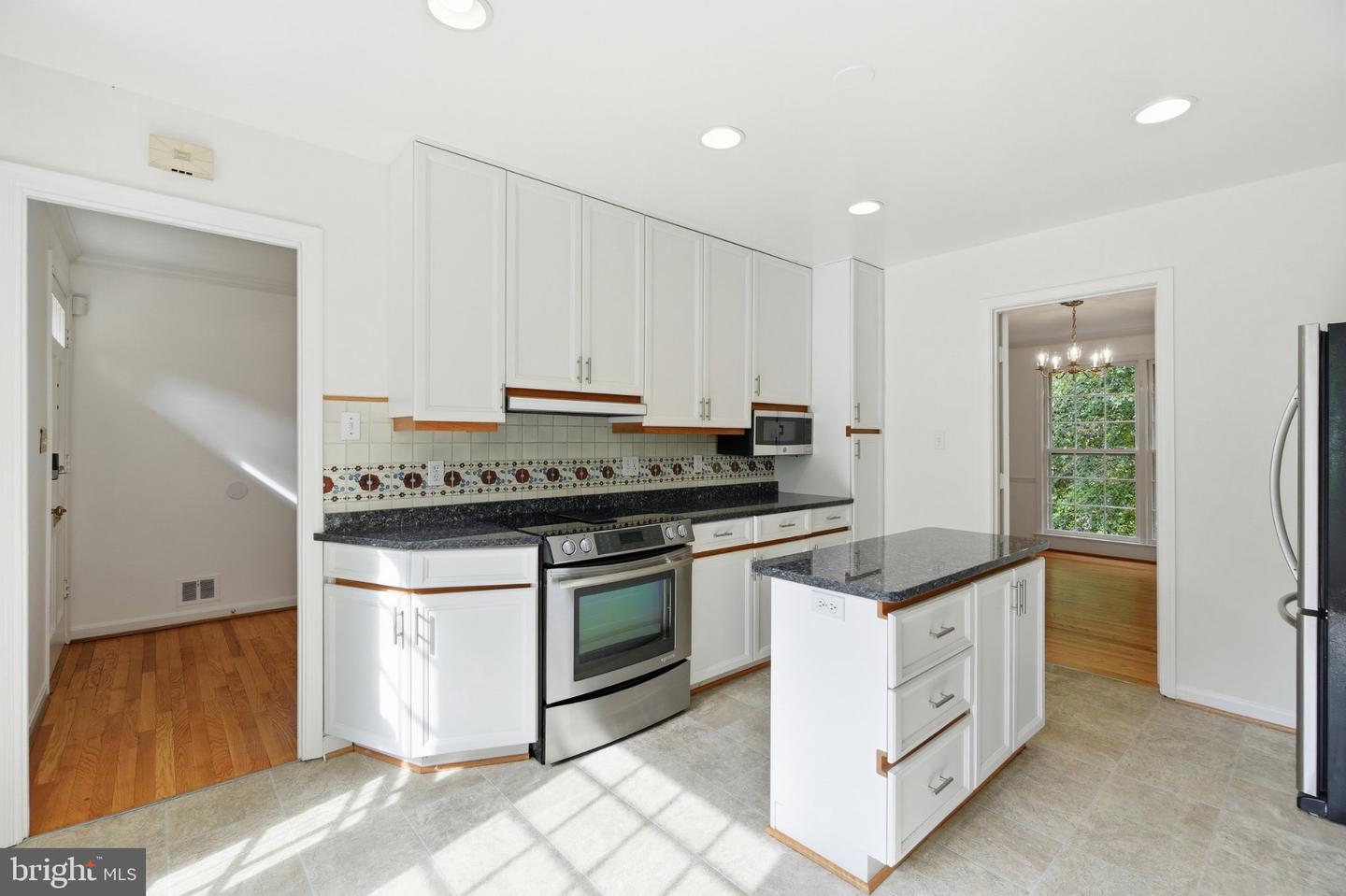 6460 32nd St Nw Property Photo 15
