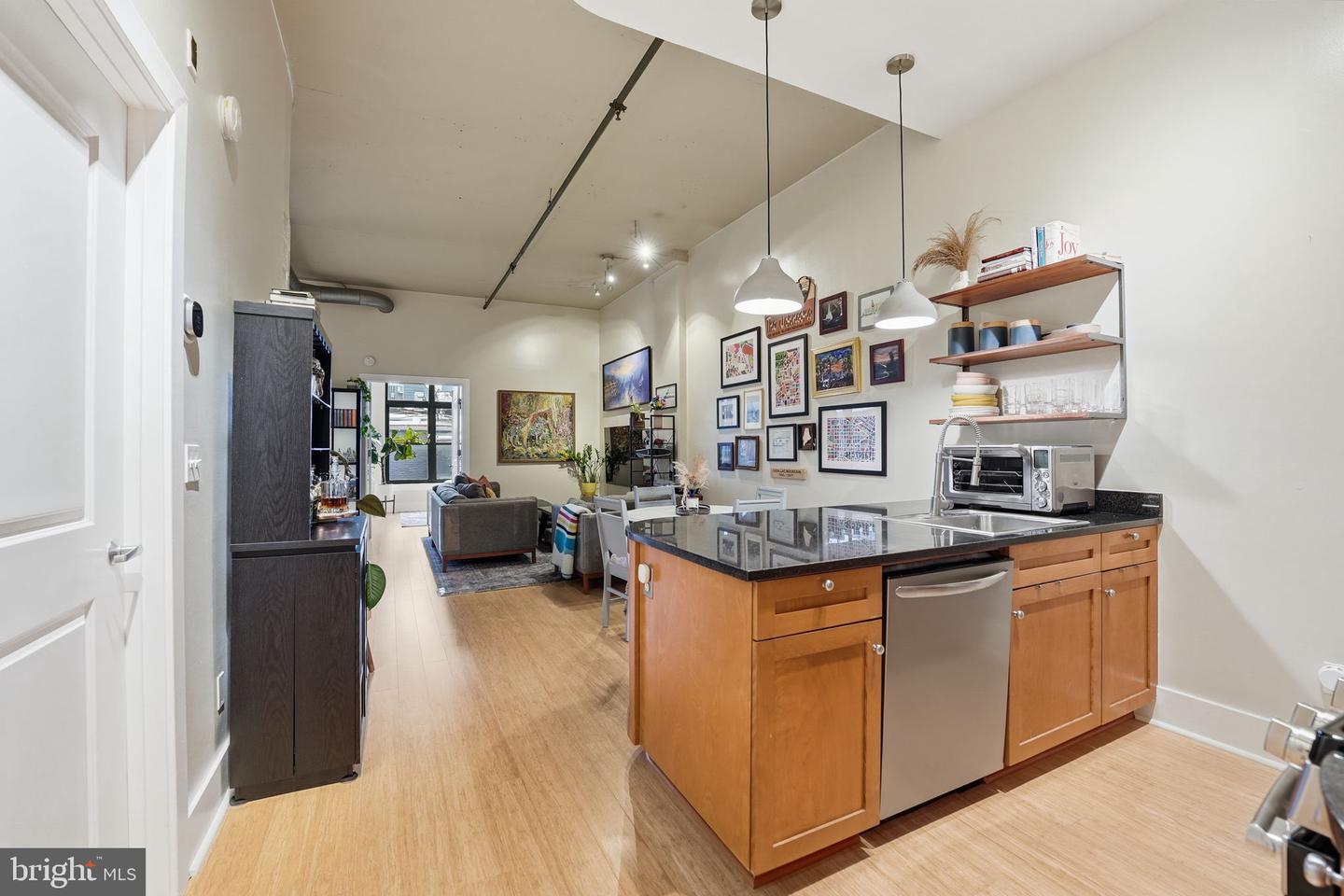 2328 Champlain St Nw #302 Property Photo 11