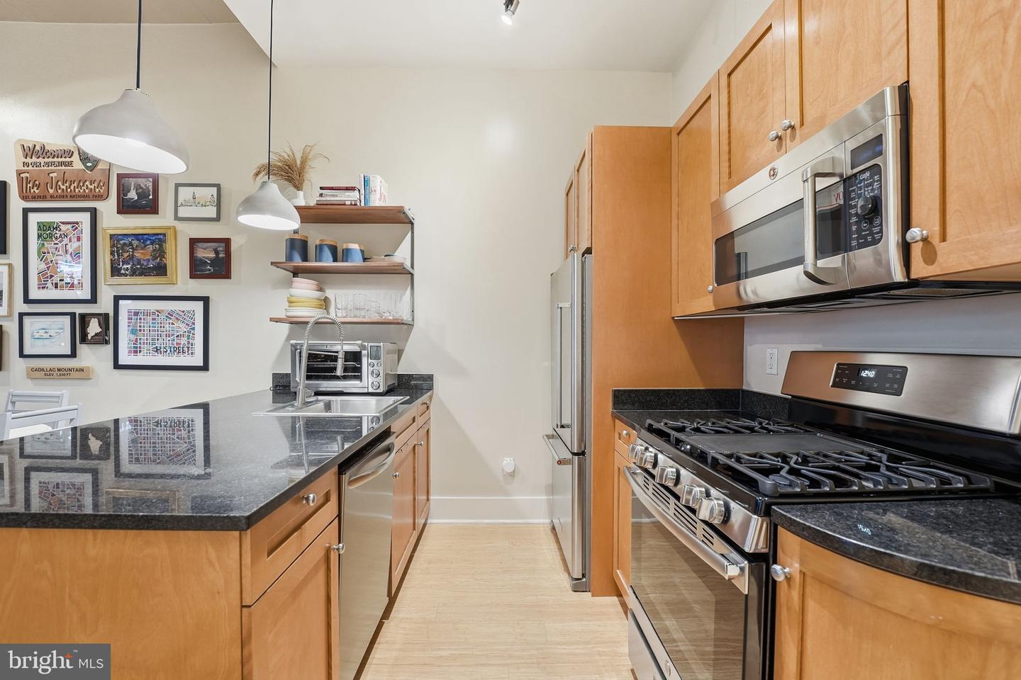 2328 Champlain St Nw #302 Property Photo 12